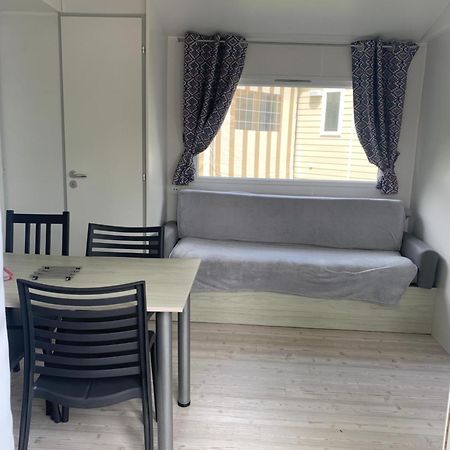 Mobil Home 10 M Et Mme Colas Litteau Zewnętrze zdjęcie