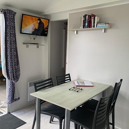 Mobil Home 10 M Et Mme Colas Litteau Zewnętrze zdjęcie